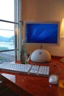 -IMac computer for our guests in every room